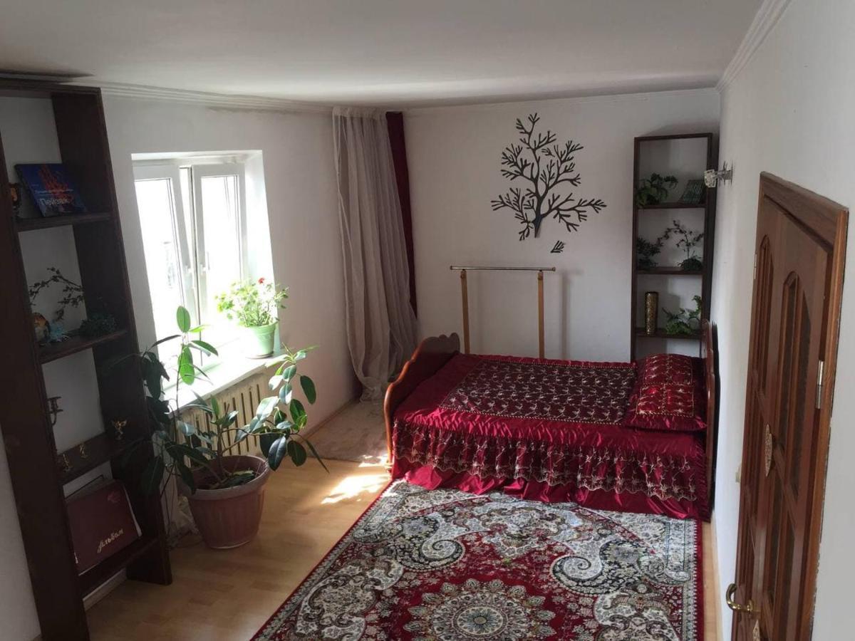 Guest House On Maksimova 9 Αλμάτι Εξωτερικό φωτογραφία
