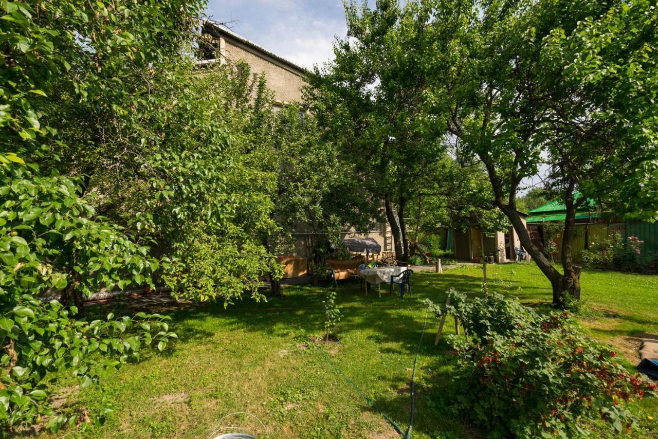 Guest House On Maksimova 9 Αλμάτι Εξωτερικό φωτογραφία