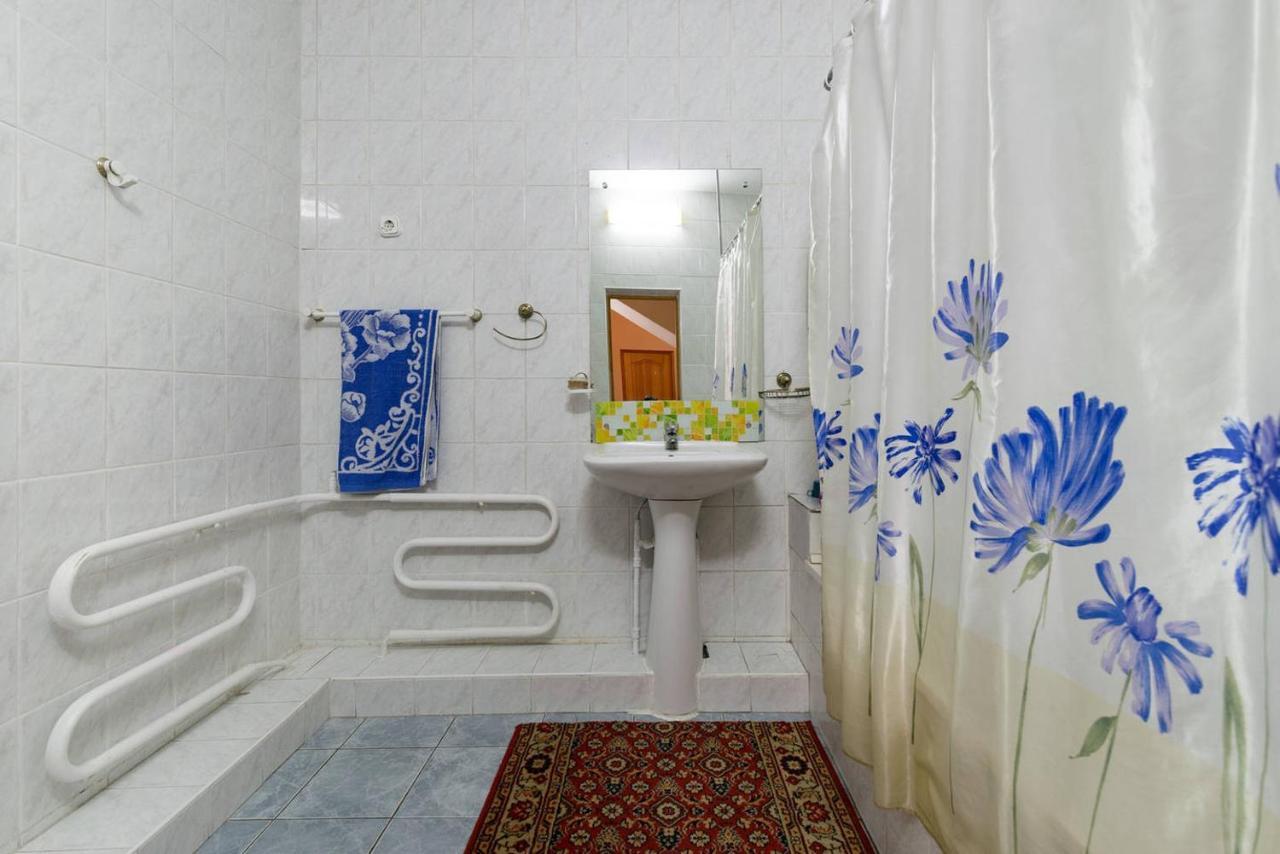 Guest House On Maksimova 9 Αλμάτι Εξωτερικό φωτογραφία